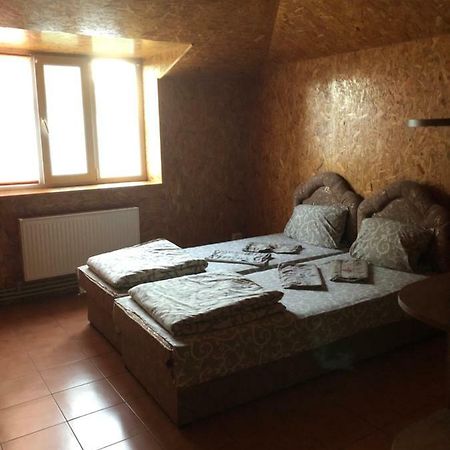 Кафе-Бар «У Дідуся» Vil'khy Exterior foto